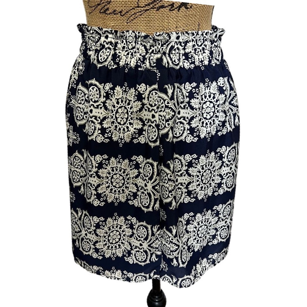 Francesca's Navy Blue & White Damask Paper Bag Waist Mini Skirt Floral Size M